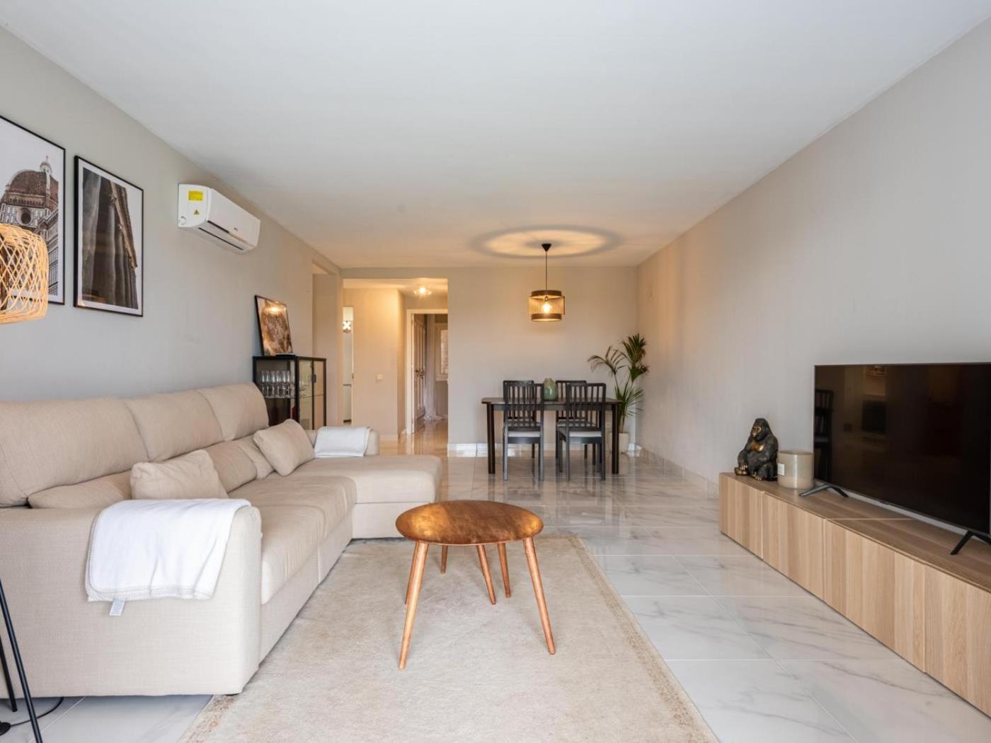 Azahara1, Mountain Views And Frontline Golf Apartment